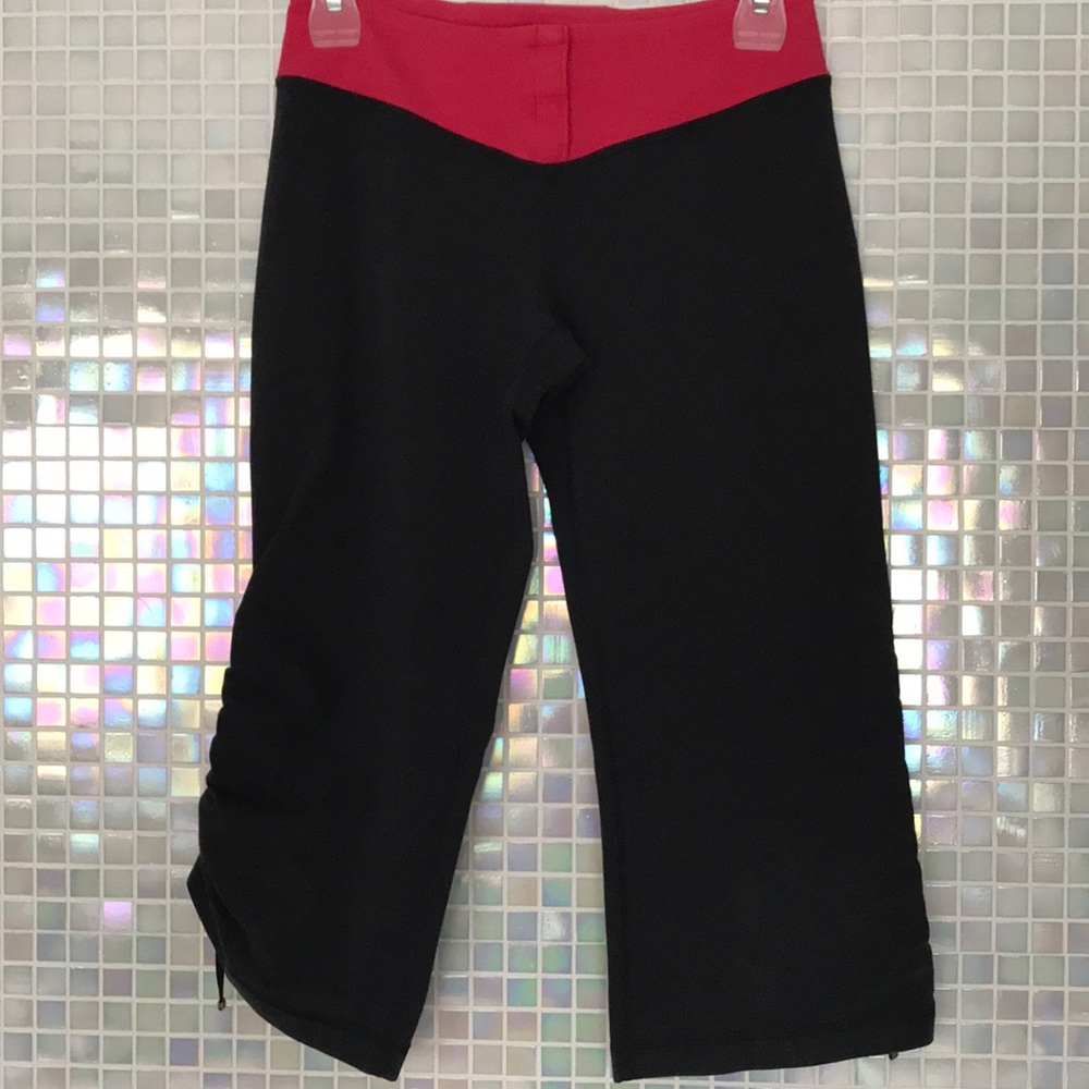 Lululemon snap waist Heathered crops Yoga/Casual Comfy Crops Grey Size 6